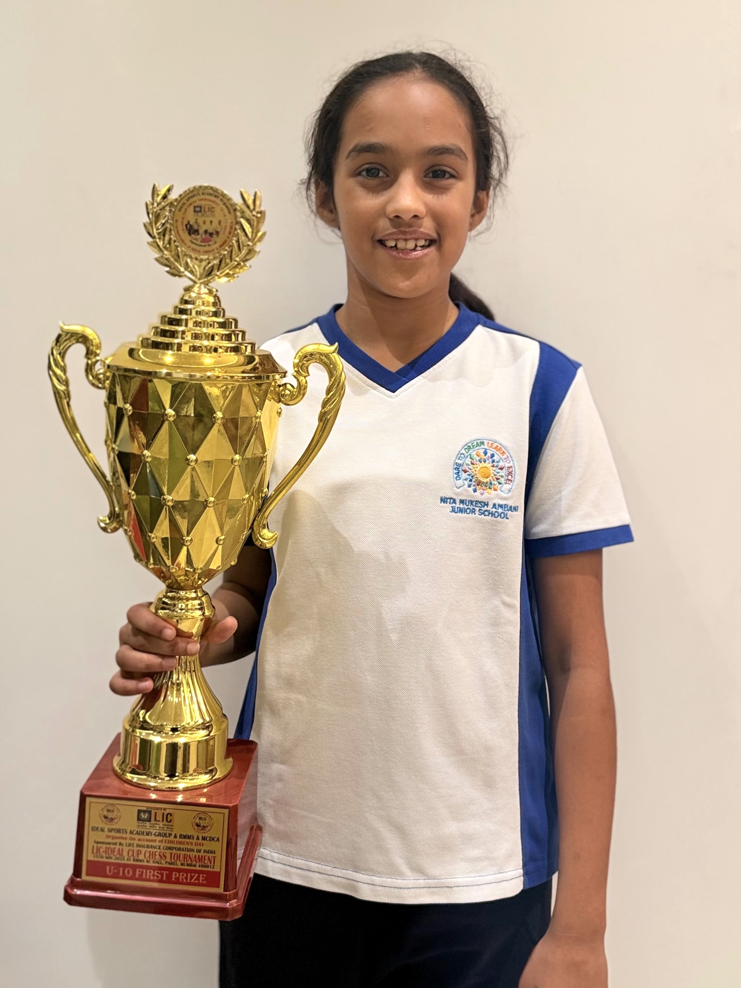 Anishka Biyani Shines at LIC Children’s Day Chess Tournament!
